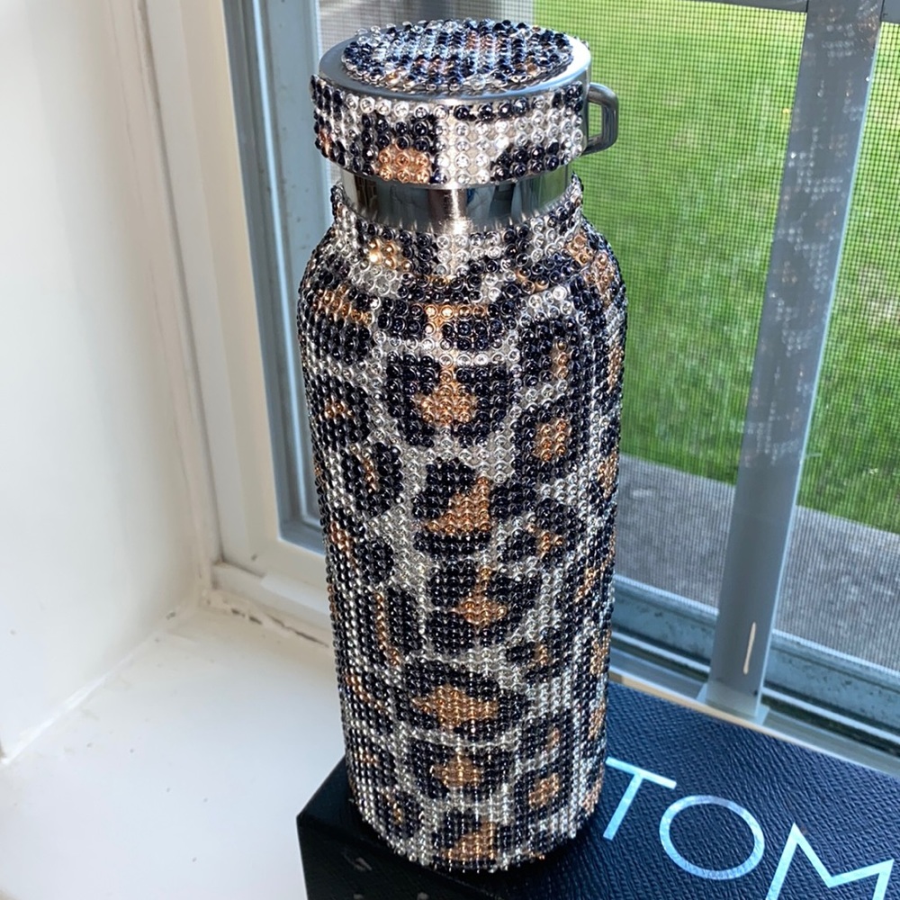 TOMO Bling Water bottle “Leopardess” NWT